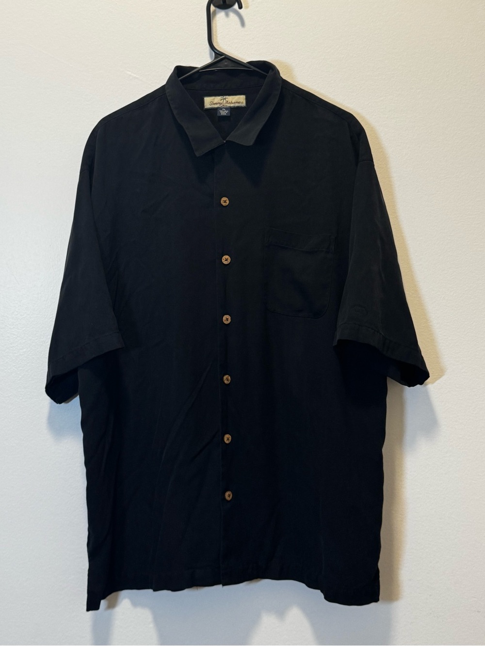 Tommy Bahama Black Button Front Camp Shirt Men’s XL